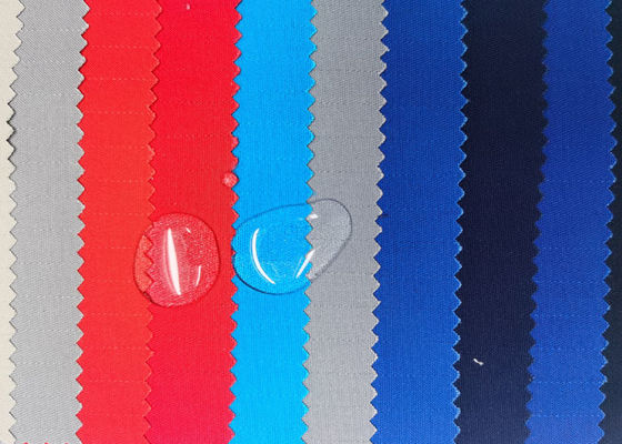 Polyester Cotton Water Resistant Fabric Many Color For Outdoor Uniforms